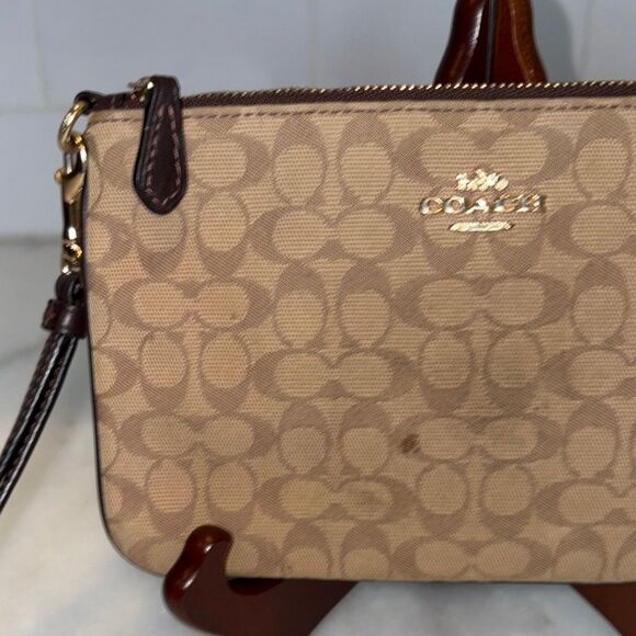 Coach Wristlet Bag Purse Jacquard Signature Logo Canvas Large Wristlet - Picture 2 of 15